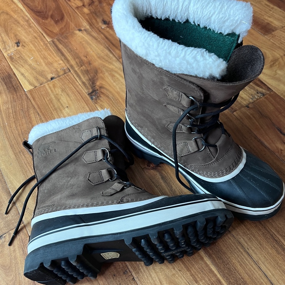 Caribou Winter Boots - Men's size 9.5